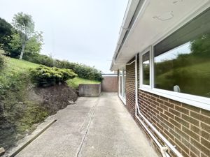 Photo 21- click for photo gallery